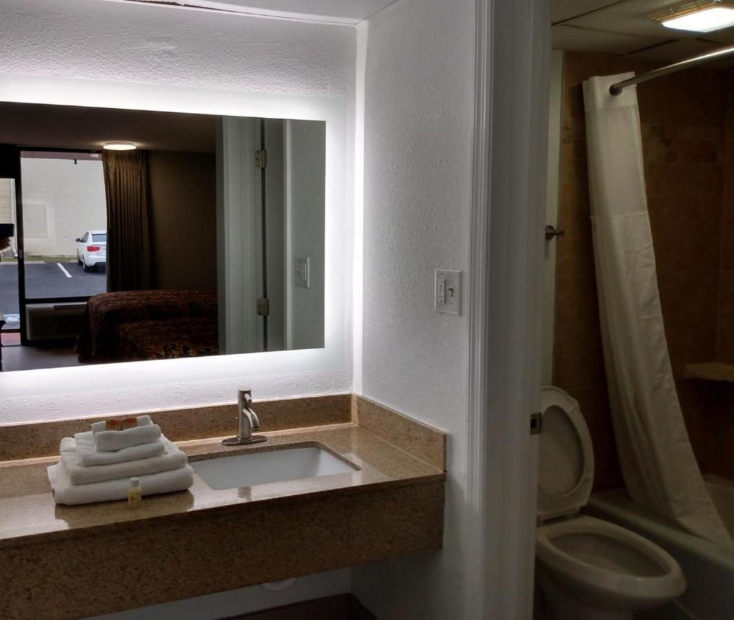 Gateway Inn سافانا المظهر الخارجي الصورة